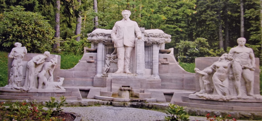 Weltgrößtes Prießnitz-Denkmal im 