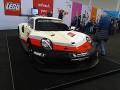 Porsche aus Plastiksteinen